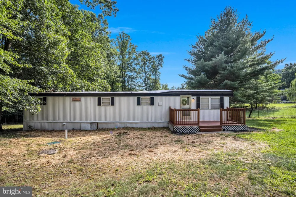 247 WHISKEY SPRINGS ROAD Dillsburg, PA 17019