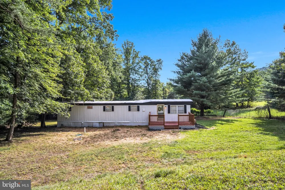 247 WHISKEY SPRINGS ROAD Dillsburg, PA 17019