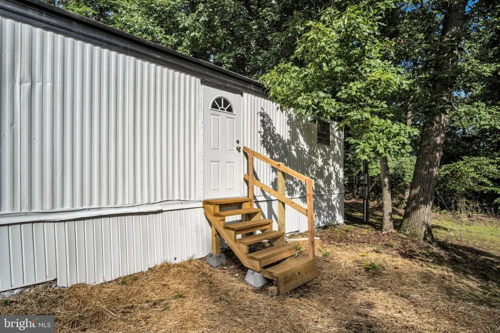247 WHISKEY SPRINGS ROAD Dillsburg, PA 17019