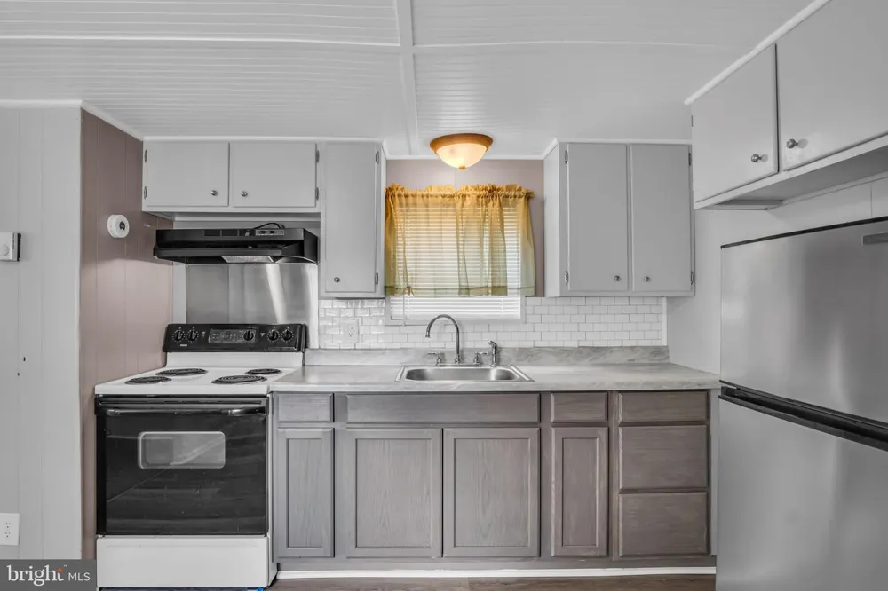 247 WHISKEY SPRINGS ROAD Dillsburg, PA 17019