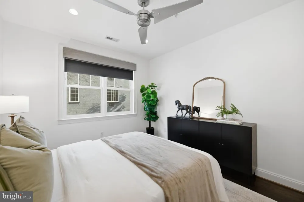 1696 LANIER PLACE NW #3 Washington, DC 20009