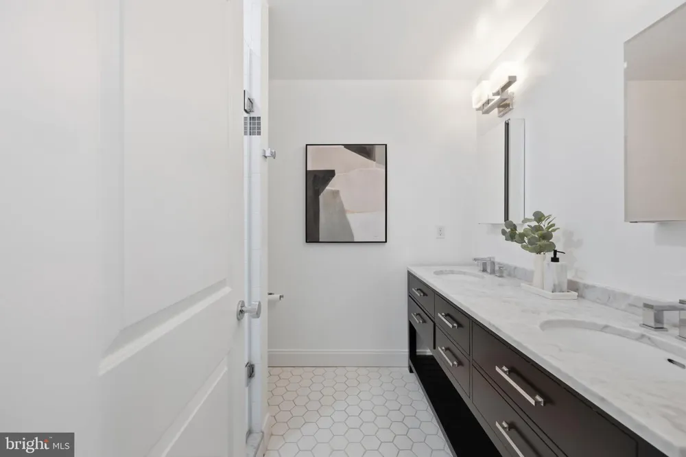 1696 LANIER PLACE NW #3 Washington, DC 20009