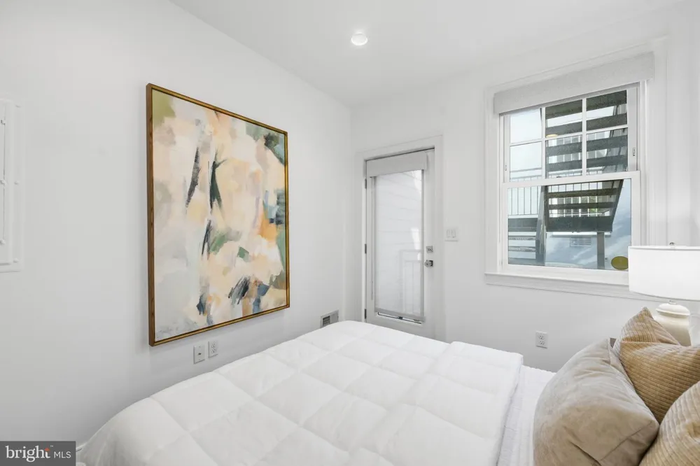 1696 LANIER PLACE NW #3 Washington, DC 20009