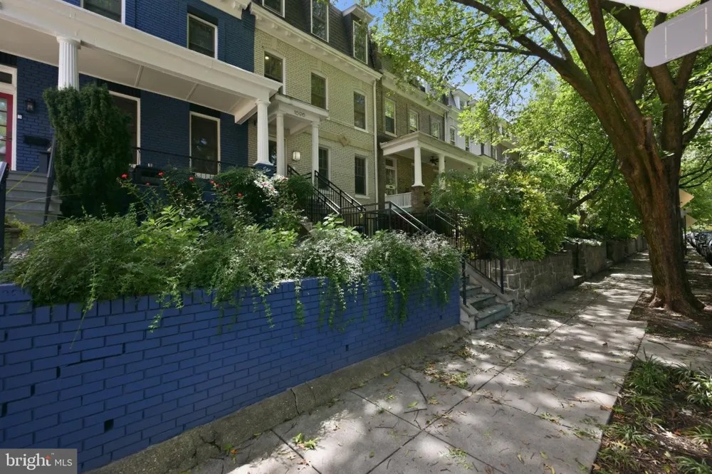 1696 LANIER PLACE NW #3 Washington, DC 20009