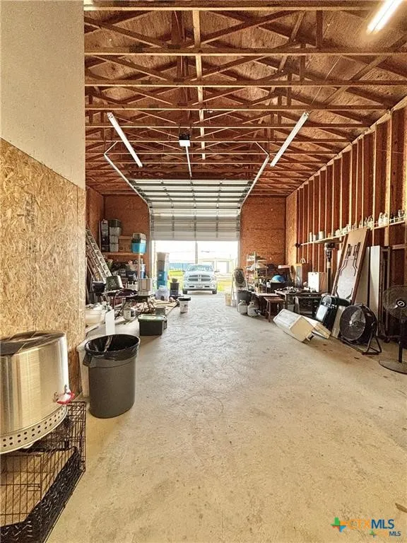 512 W Adams Street Port O'Connor, TX 77982