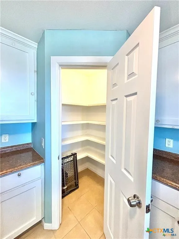 512 W Adams Street Port O'Connor, TX 77982
