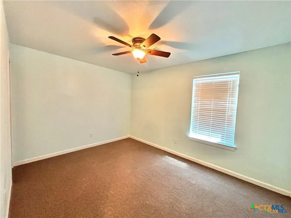 512 W Adams Street Port O'Connor, TX 77982