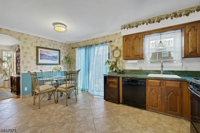 65 Fairmount Ave Clifton City, NJ 07011