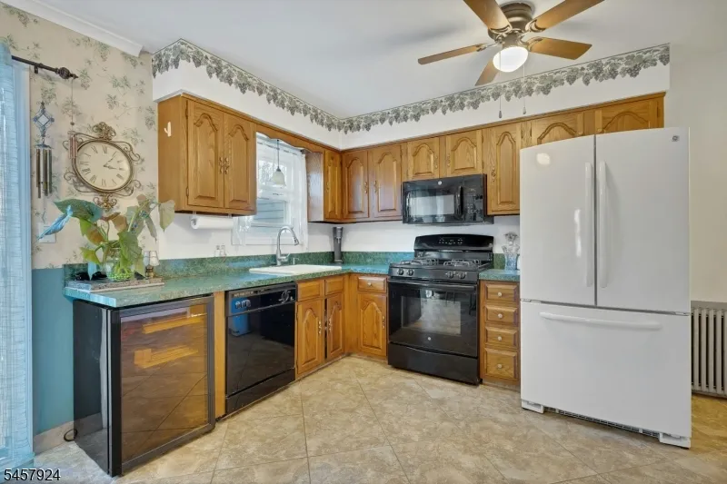 65 Fairmount Ave Clifton City, NJ 07011