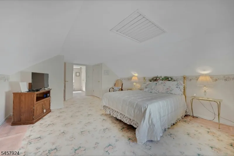 65 Fairmount Ave Clifton City, NJ 07011