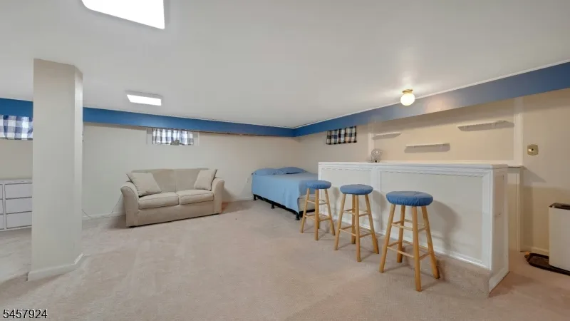 65 Fairmount Ave Clifton City, NJ 07011