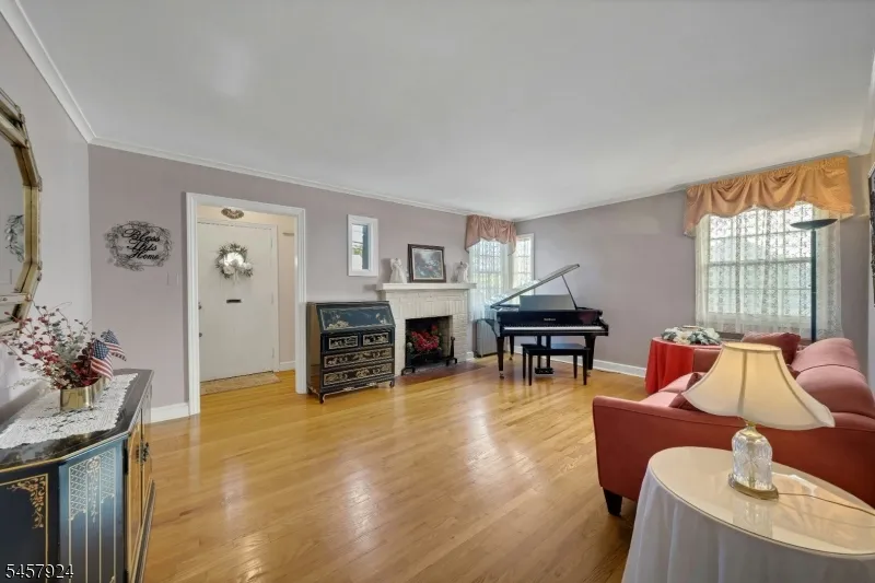 65 Fairmount Ave Clifton City, NJ 07011