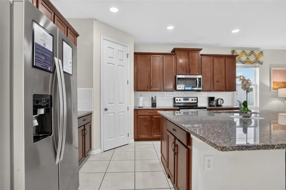9007 PELICAN COVE TRACE Kissimmee, FL 34747