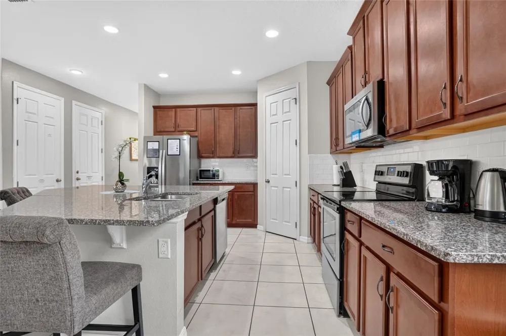 9007 PELICAN COVE TRACE Kissimmee, FL 34747