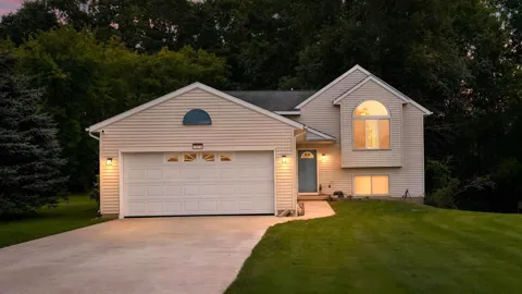 7015 Cedar Highlands Drive