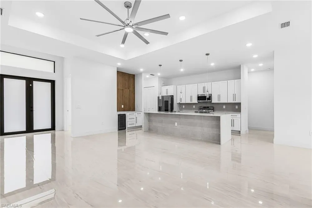 1640 NW 38th Avenue Cape Coral, FL 33993