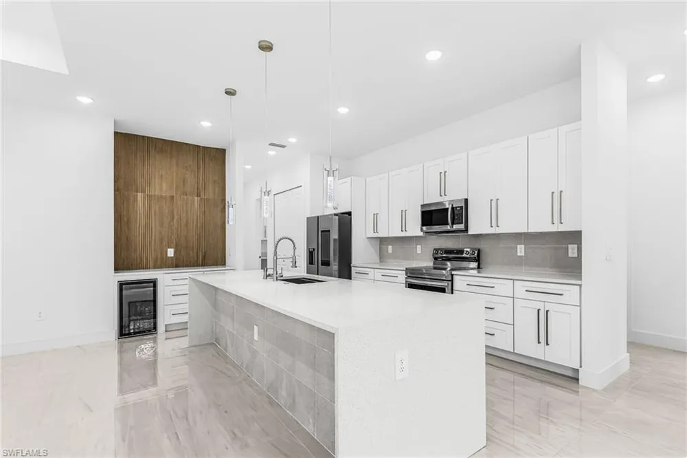 1640 NW 38th Avenue Cape Coral, FL 33993