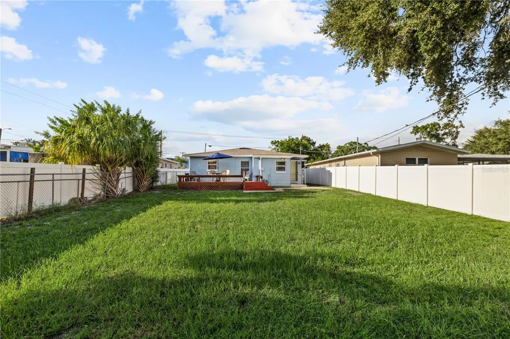 4122 W GRAY STREET Tampa, FL 33609