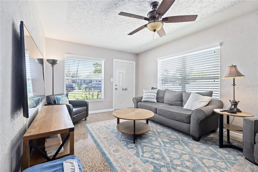 4122 W GRAY STREET Tampa, FL 33609
