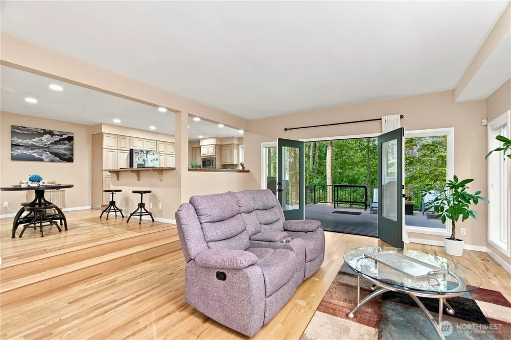 4856 167th Avenue SE Bellevue, WA 98006
