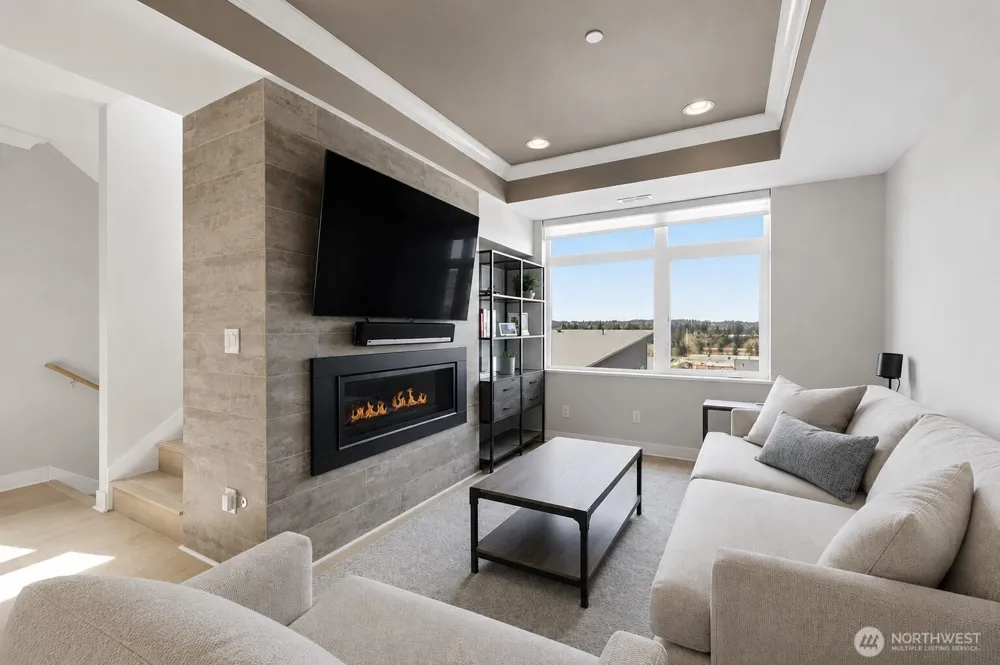 4033 129th Place SE Bellevue, WA 98006
