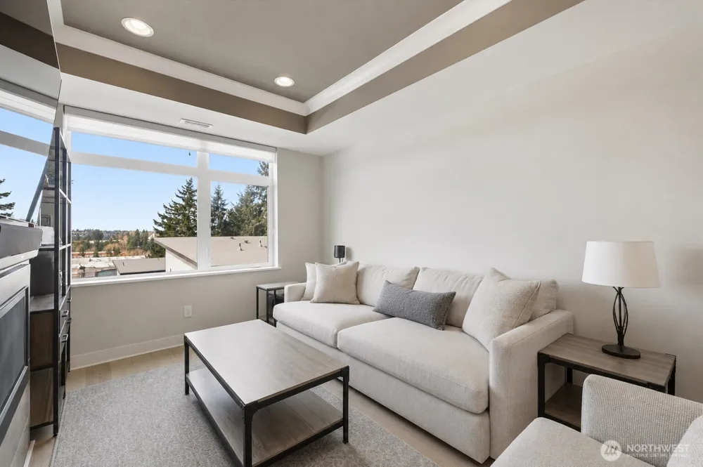 4033 129th Place SE Bellevue, WA 98006