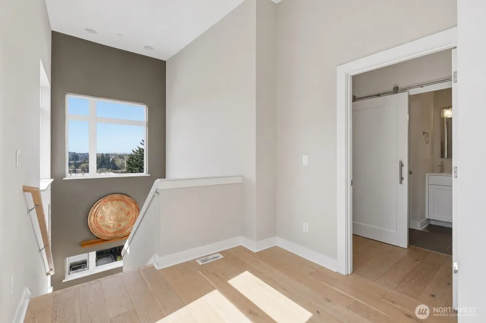 4033 129th Place SE Bellevue, WA 98006