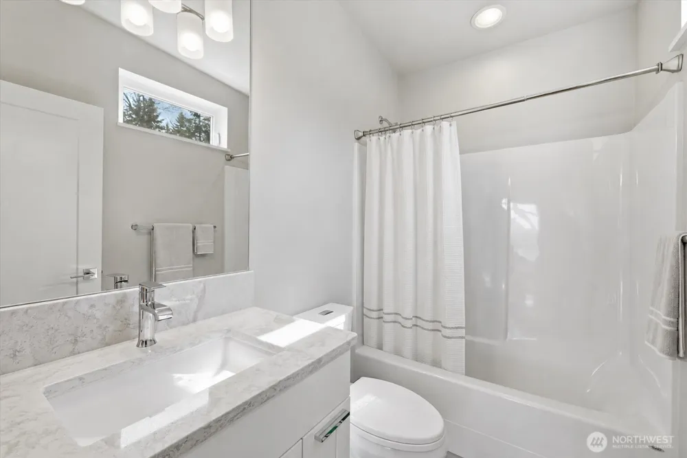 4033 129th Place SE Bellevue, WA 98006