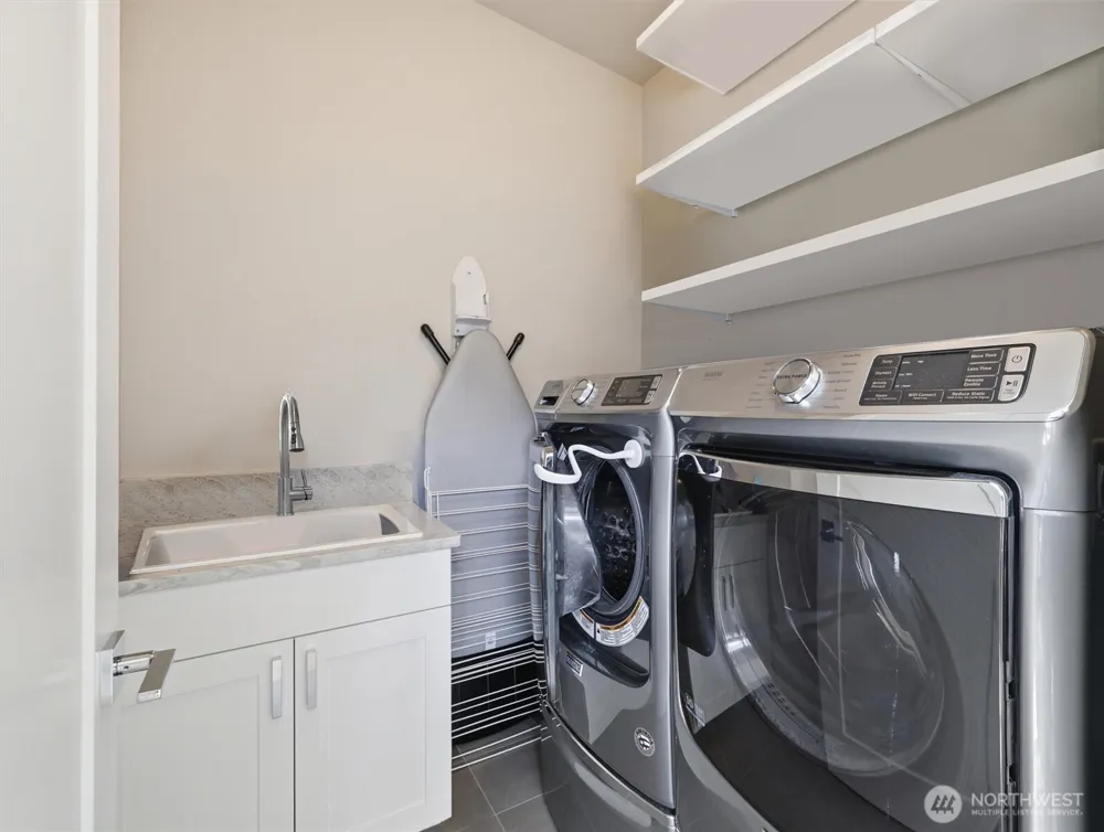 4033 129th Place SE Bellevue, WA 98006