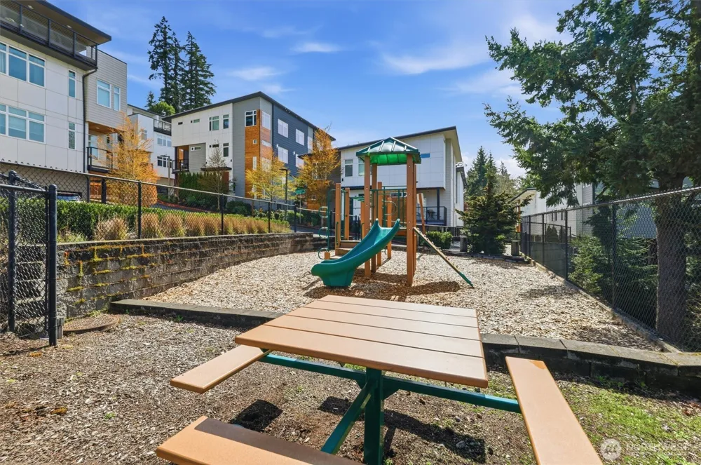 4033 129th Place SE Bellevue, WA 98006