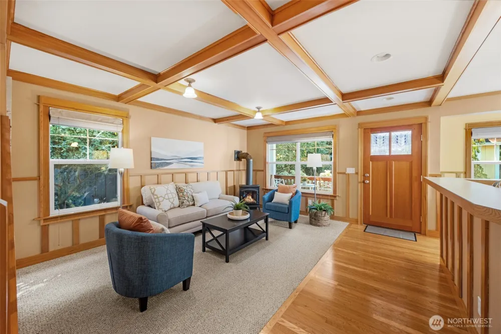 15741 Dayton Avenue ##11 Shoreline, WA 98133