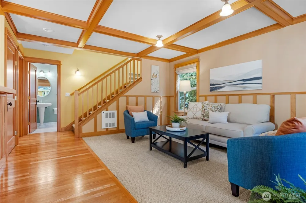 15741 Dayton Avenue ##11 Shoreline, WA 98133