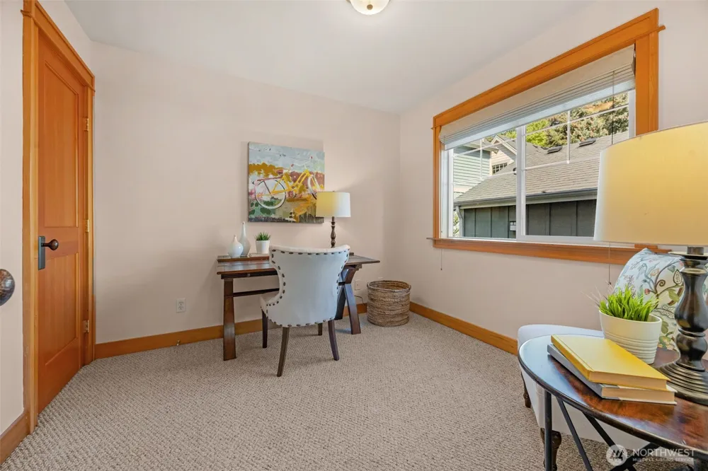 15741 Dayton Avenue ##11 Shoreline, WA 98133