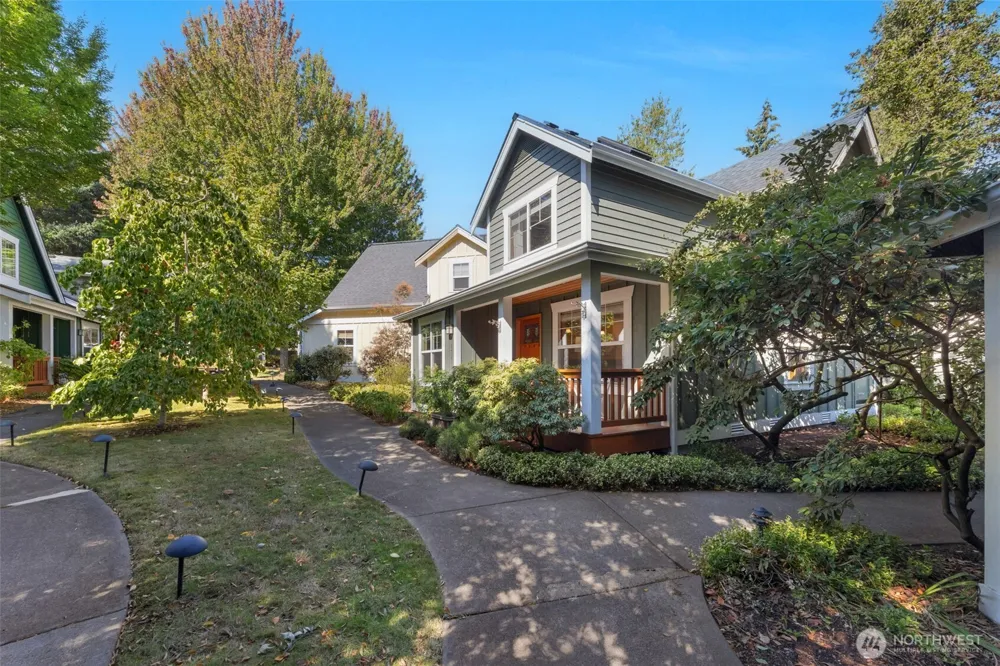 15741 Dayton Avenue ##11 Shoreline, WA 98133