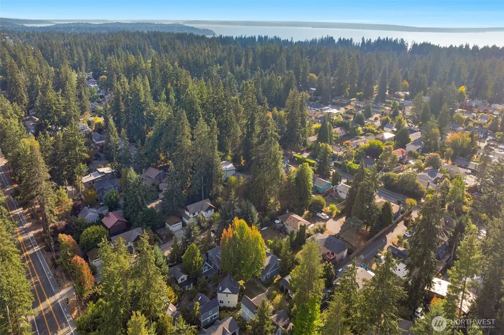 15741 Dayton Avenue ##11 Shoreline, WA 98133