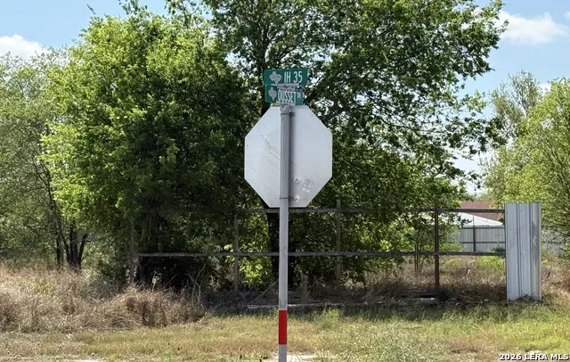 13580 interstate 35 Von Ormy, TX 78073