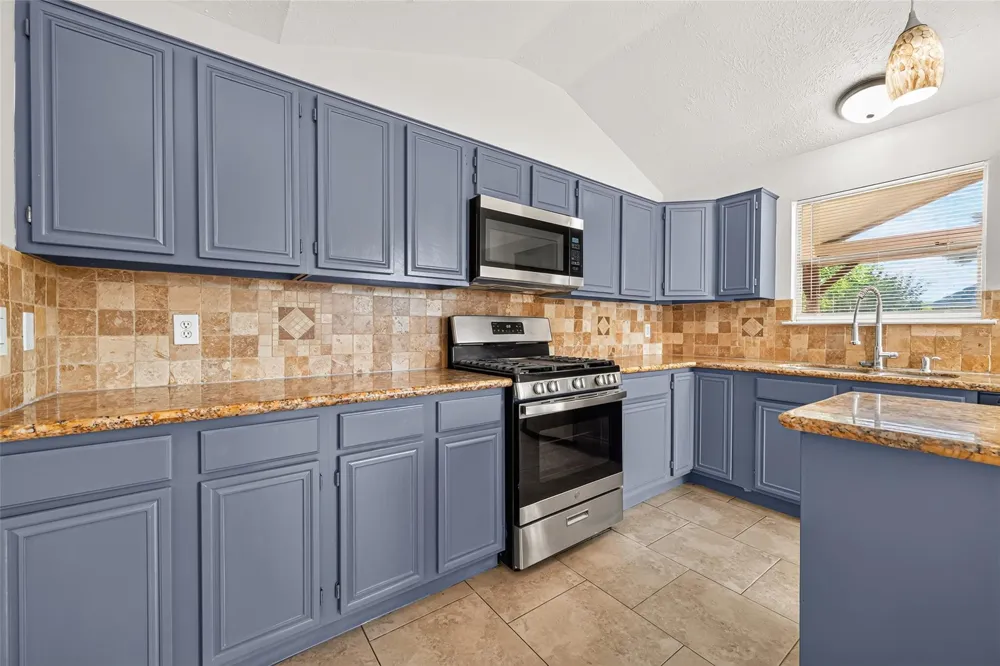 17626 Coventry Squire Drive Hockley, TX 77084
