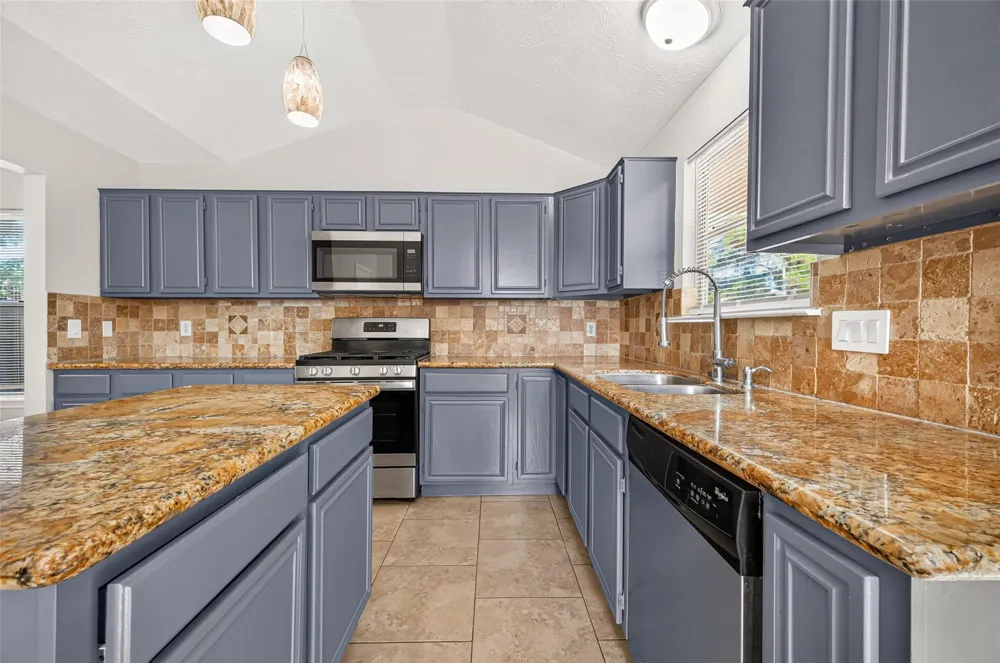 17626 Coventry Squire Drive Hockley, TX 77084
