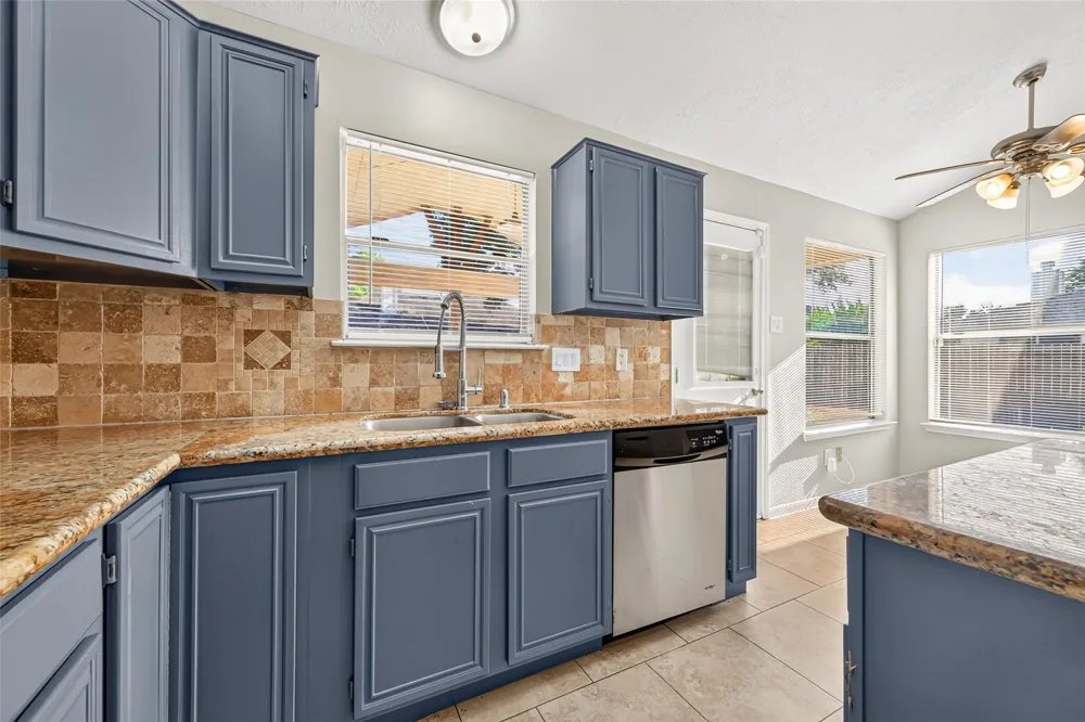 17626 Coventry Squire Drive Hockley, TX 77084