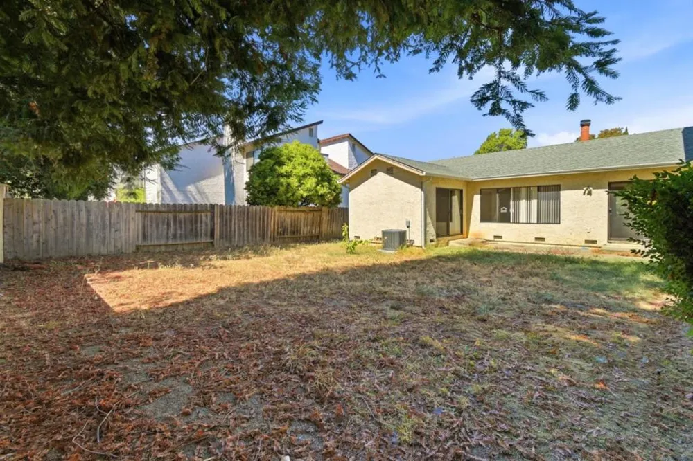 1122 Hartford Place Fairfield, CA 94534