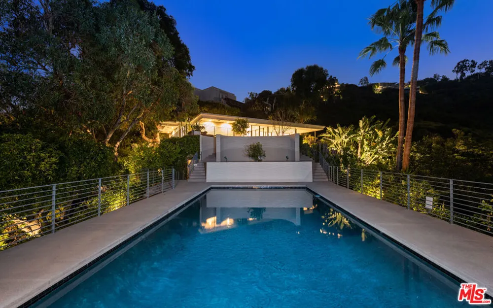 10556 Fontenelle Way Los Angeles, CA 90077