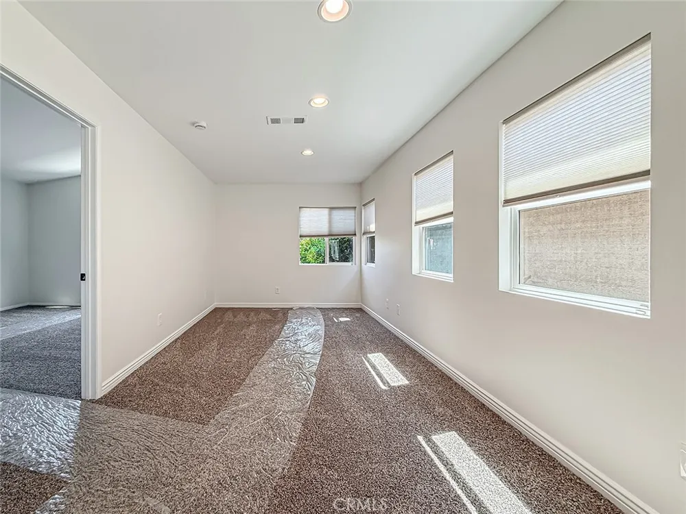 16724 Tim Lane Van Nuys, CA 91406
