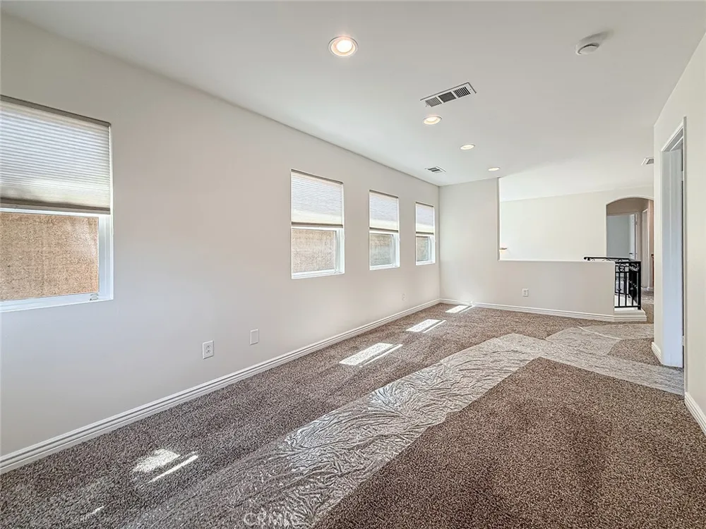 16724 Tim Lane Van Nuys, CA 91406