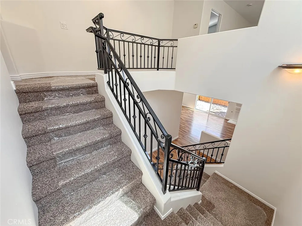 16724 Tim Lane Van Nuys, CA 91406