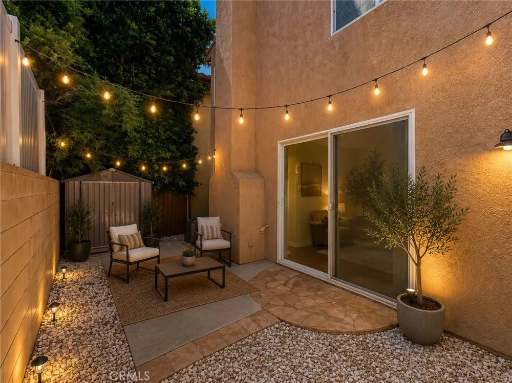 16724 Tim Lane Van Nuys, CA 91406