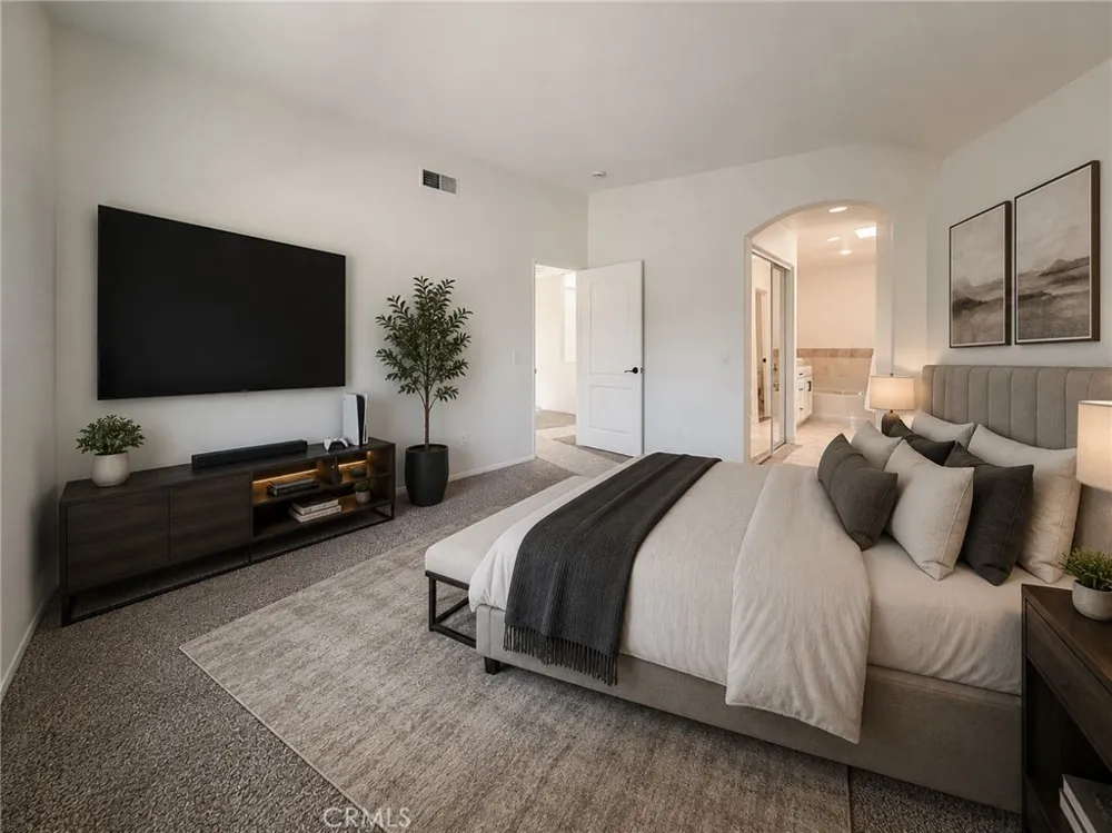 16724 Tim Lane Van Nuys, CA 91406