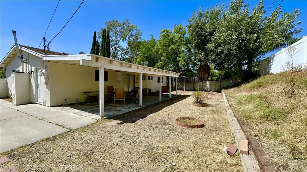 16409 Flanders Granada Hills, CA 91344