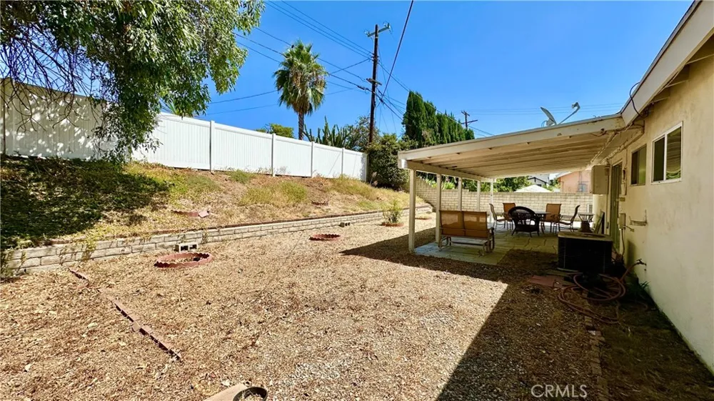 16409 Flanders Granada Hills, CA 91344
