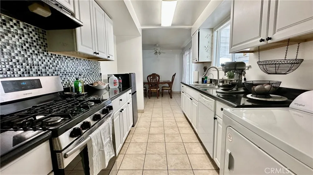 16409 Flanders Granada Hills, CA 91344