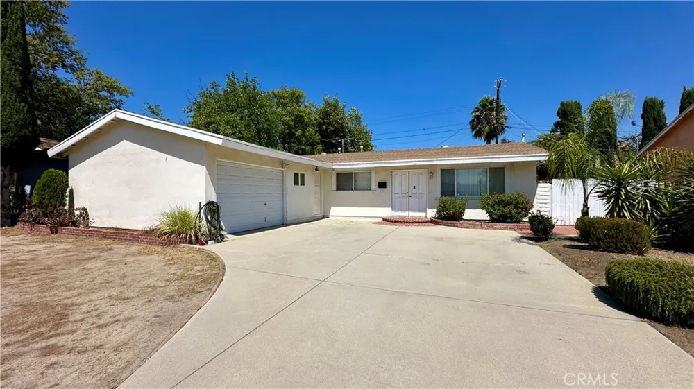 16409 Flanders Granada Hills, CA 91344